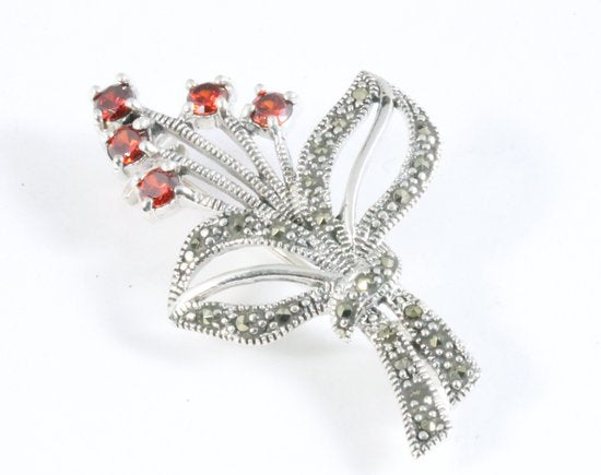 Zilveren broche met granaat en marcasiet afbeelding 2
