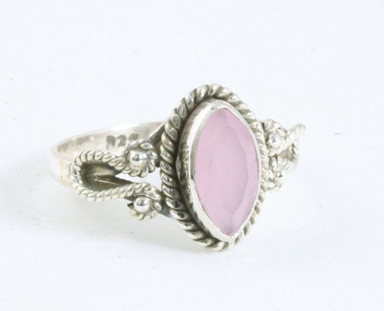 Fijne bewerkte zilveren ring met rozenkwarts afbeelding 1