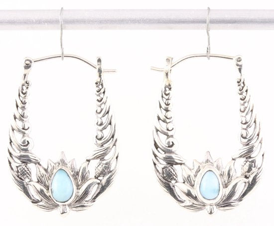 Traditionele bewerkte zilveren oorringen met larimar afbeelding 1