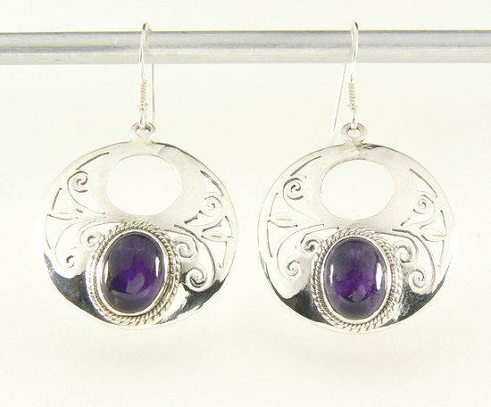 Ronde opengewerkte zilveren oorbellen met amethist afbeelding 1