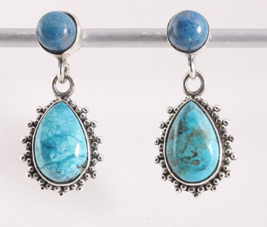 Bewerkte zilveren oorstekers met chrysocolla afbeelding 1