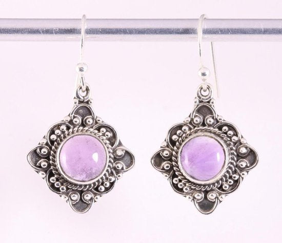 Bewerkte zilveren oorbellen met amethist afbeelding 1