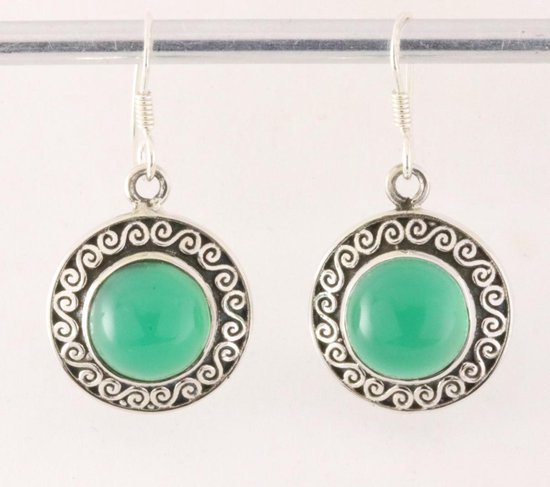 Ronde bewerkte zilveren oorbellen met groene onyx afbeelding 1