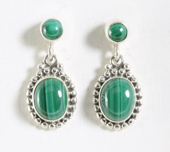 Bewerkte zilveren oorstekers met malachiet afbeelding 1