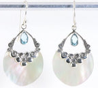 Traditionele bewerkte zilveren oorbellen met parelmoer en blauwe topaas afbeelding 1