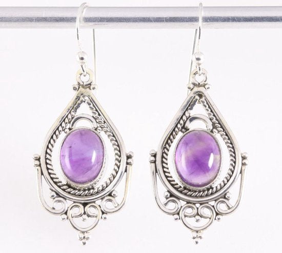 Opengewerkte zilveren oorbellen met amethist afbeelding 1