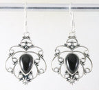 Opengewerkte zilveren oorbellen met onyx afbeelding 1