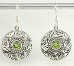 Ronde opengewerkte zilveren oorbellen met peridoot afbeelding 1