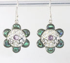 Opengewerkte zilveren oorbellen met abalone schelp en amethist afbeelding 1