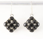 Ruitvormige zilveren oorbellen met onyx afbeelding 1