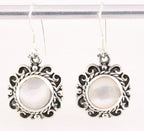 Bewerkte zilveren oorbellen met parelmoer afbeelding 1