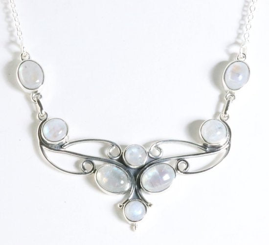 Bewerkte zilveren ketting met regenboog maansteen afbeelding 1