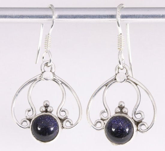Opengewerkte zilveren oorbellen met blauwe zonnesteen afbeelding 1
