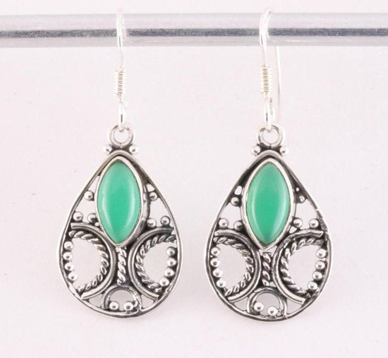 Opengewerkte zilveren oorbellen met groene onyx afbeelding 1