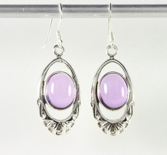 Opengewerkte zilveren oorbellen met amethist afbeelding 1