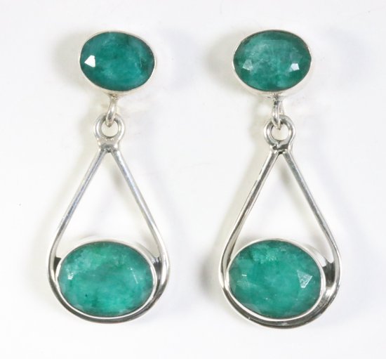 Opengewerkte zilveren oorstekers met smaragd afbeelding 1