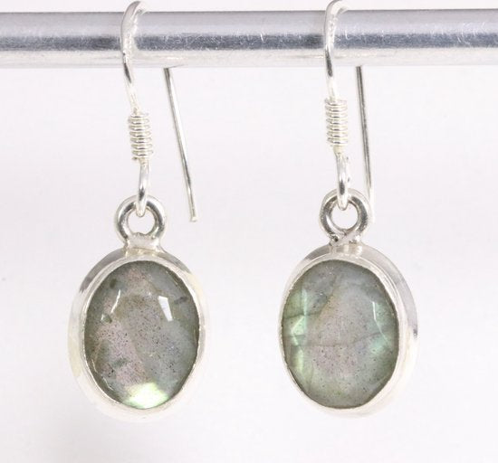 Fijne ovale zilveren oorbellen met labradoriet afbeelding 1
