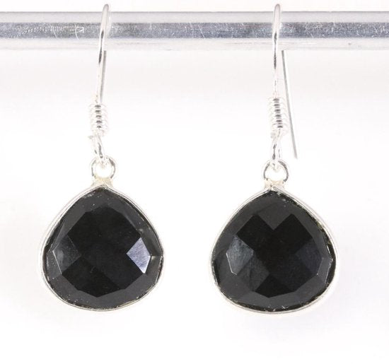 Fijne druppelvormige zilveren oorbellen met onyx afbeelding 1