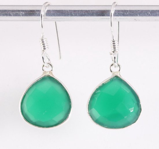 Fijne druppelvormige zilveren oorbellen met groene onyx afbeelding 1