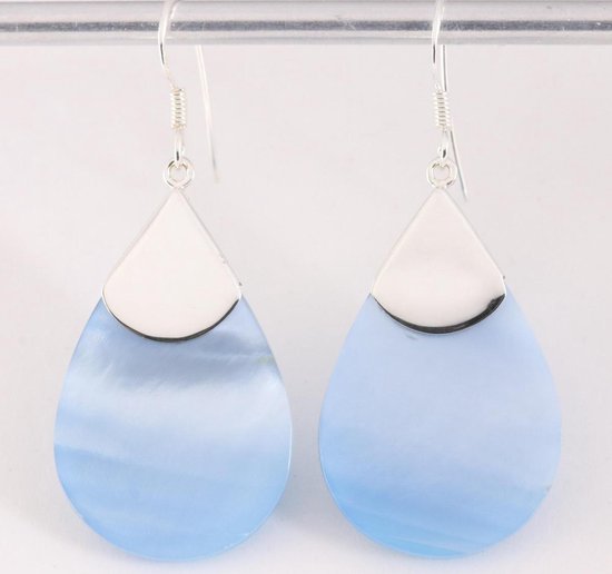 Druppelvormige zilveren oorbellen met blauwe schelp afbeelding 1