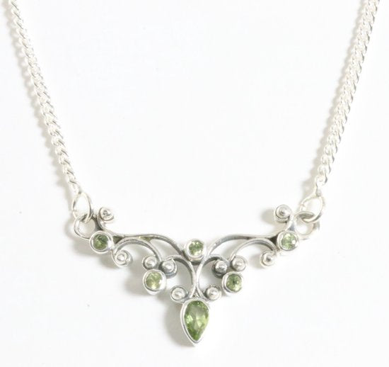 Fijne zilveren ketting met peridoot afbeelding 1