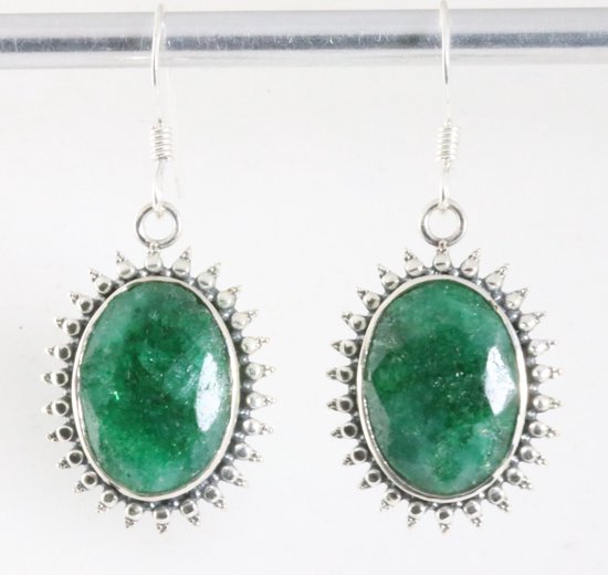 Bewerkte zilveren oorbellen met smaragd afbeelding 1
