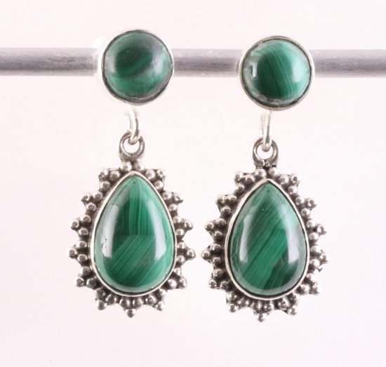 Bewerkte zilveren oorstekers met malachiet afbeelding 1
