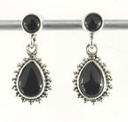 Bewerkte zilveren oorstekers met onyx afbeelding 1