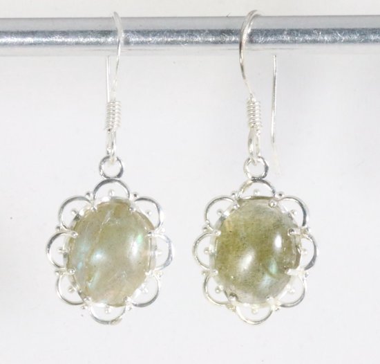 Fijne opengewerkte zilveren oorbellen met labradoriet afbeelding 1