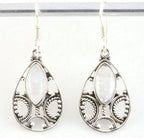 Opengewerkte zilveren oorbellen met regenboog maansteen afbeelding 1