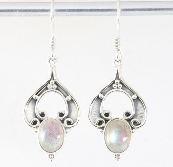 Bewerkte zilveren oorbellen met labradoriet afbeelding 1