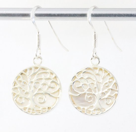 Ronde zilveren oorbellen met levensboom op parelmoer afbeelding 1
