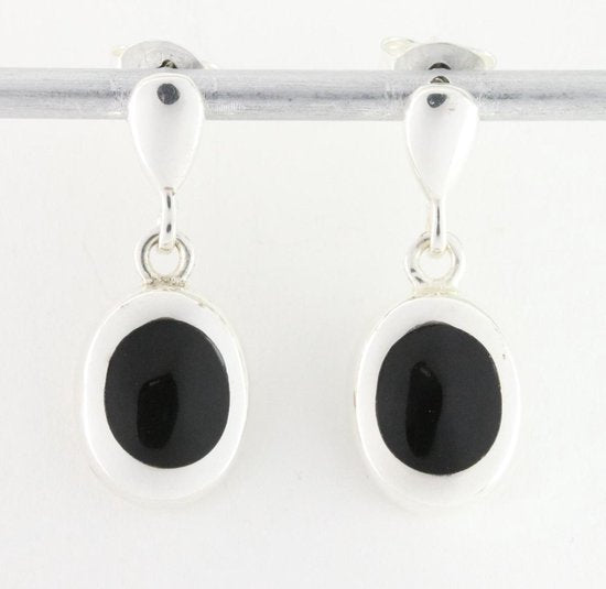 Hoogglans zilveren oorstekers met onyx afbeelding 1