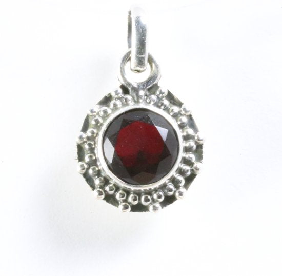 Fijne bewerkte ronde zilveren hanger met granaat afbeelding 1