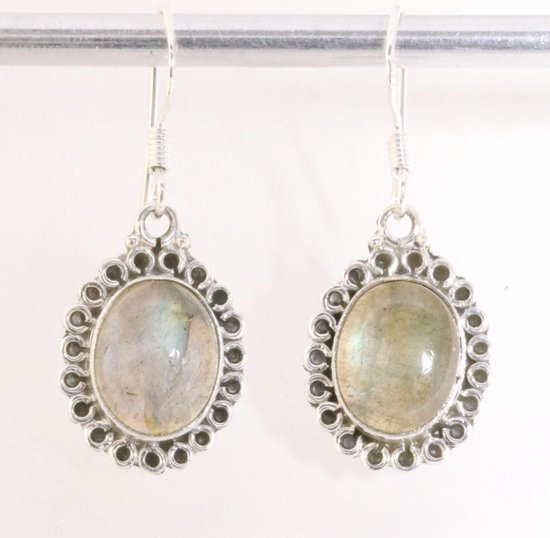 Bewerkte zilveren oorbellen met labradoriet afbeelding 1