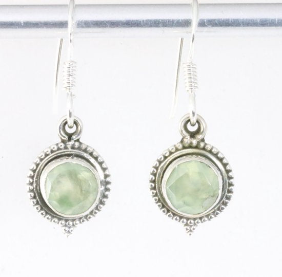 Fijne bewerkte ronde zilveren oorbellen met prehniet afbeelding 1