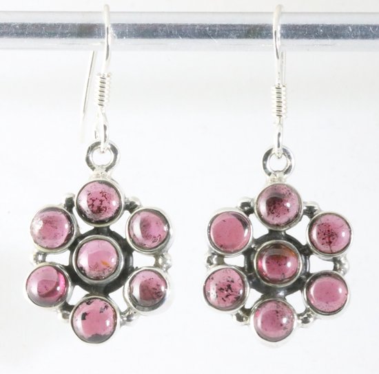 Zilveren oorbellen met granaat afbeelding 1