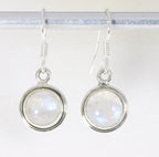 Fijne ronde zilveren oorbellen met regenboog maansteen afbeelding 1