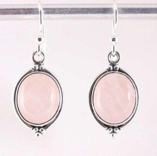 Bewerkte ovale zilveren oorbellen met rozenkwarts afbeelding 1