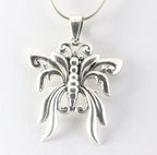 Zilveren vlinder hanger aan ketting afbeelding 1