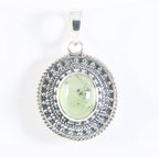 Bewerkte ovale zilveren hanger met prehniet afbeelding 1