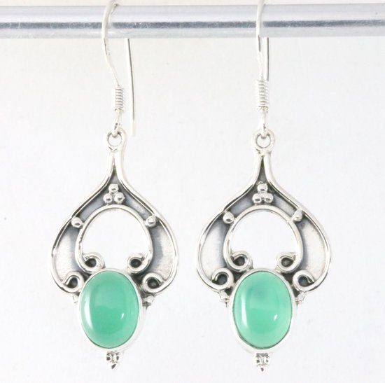 Bewerkte zilveren oorbellen met jade afbeelding 1