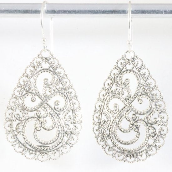 Traditionele zilveren filigrein oorbellen afbeelding 1
