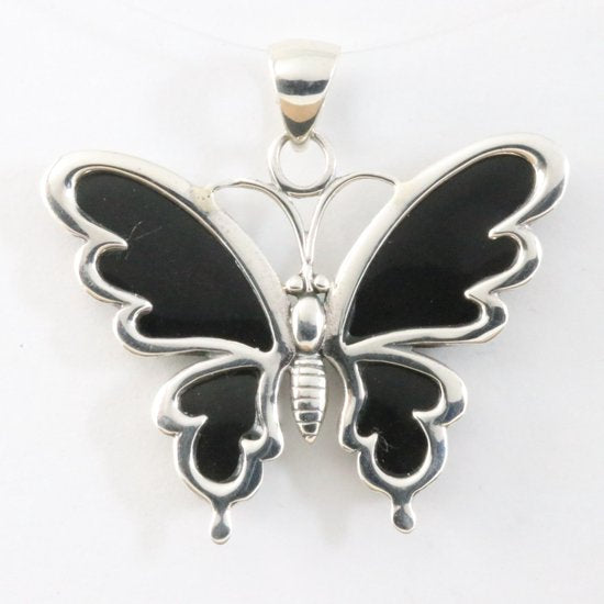 Zilveren vlinder hanger met zwarte schelp afbeelding 1