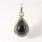 Fijne bewerkte druppelvormige zilveren hanger met onyx afbeelding 1
