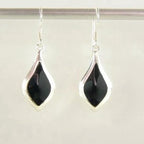 Druppelvormige zilveren oorbellen met onyx afbeelding 1