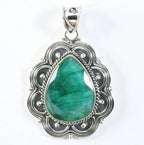 Bewerkte zilveren hanger met smaragd afbeelding 1