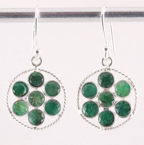 Fijne ronde zilveren oorbellen met smaragd afbeelding 1