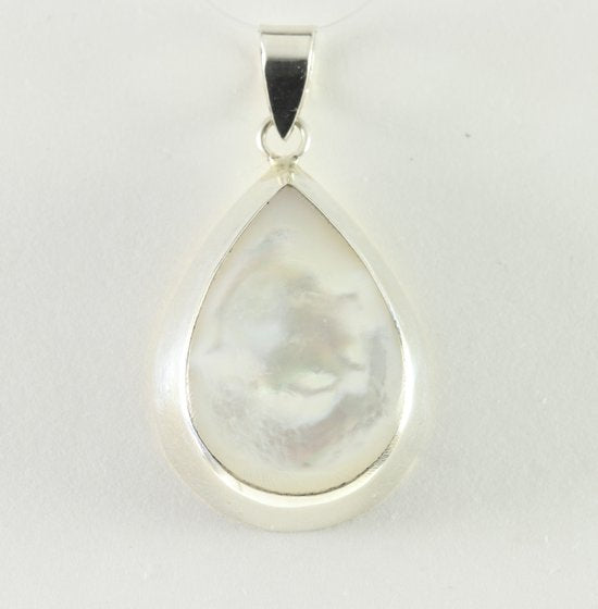 Druppelvormige zilveren hanger met parelmoer afbeelding 1