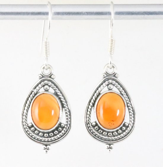 Opengewerkte zilveren oorbellen met carneool afbeelding 1